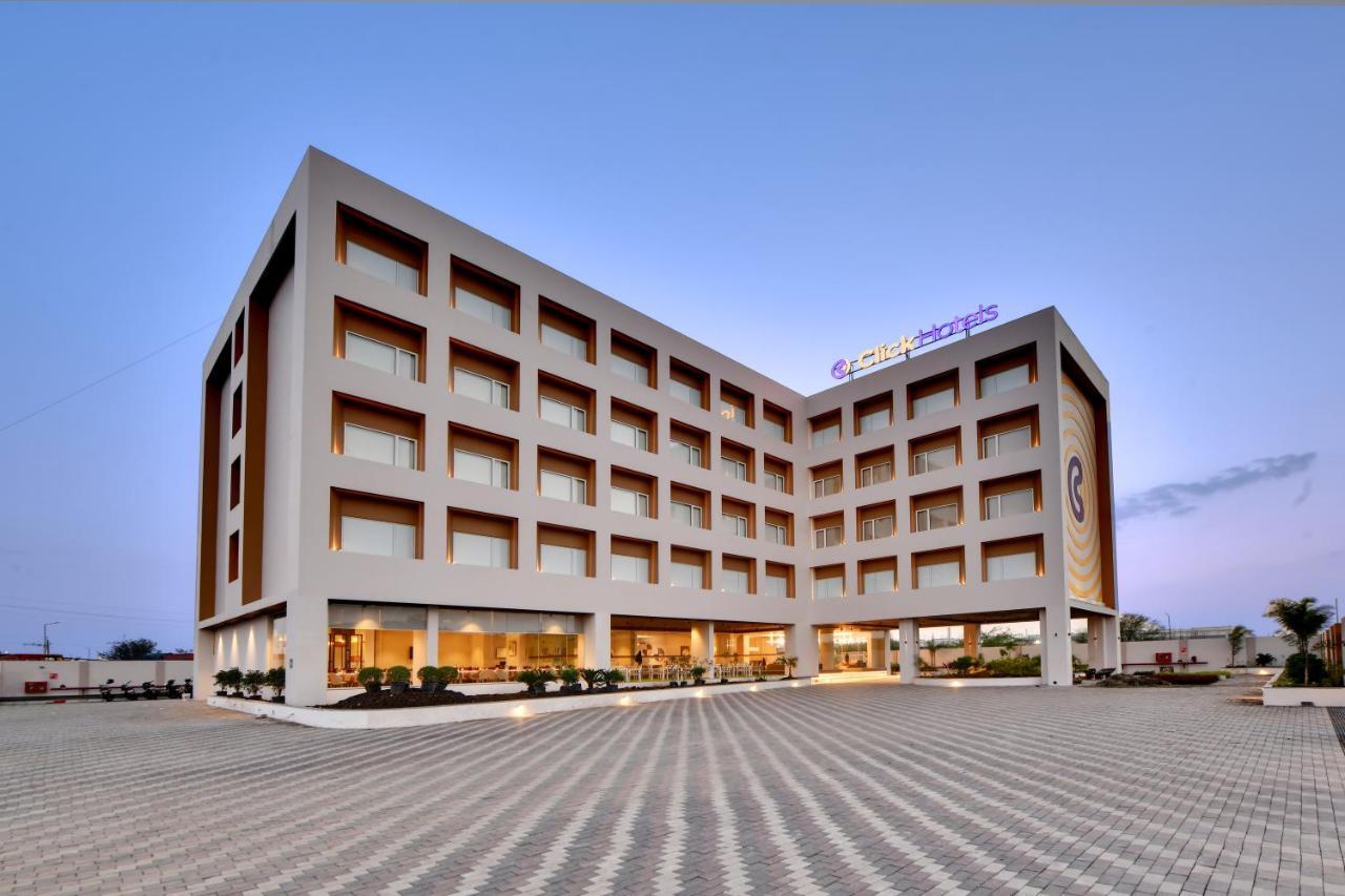Click Hotel Pithampur Mhow Exterior foto